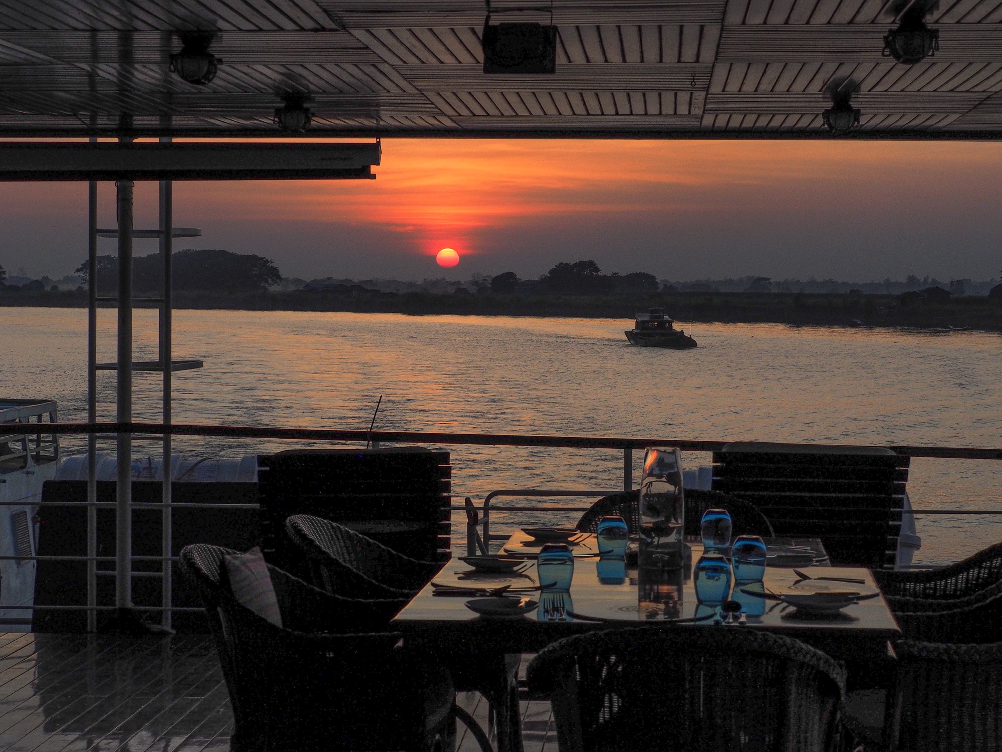 Pandaw RV Katha Pandaw Top Deck Lounge 8.jpg